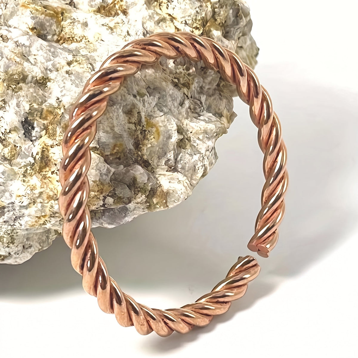 Bracciale intrecciato in rame Cordelia
