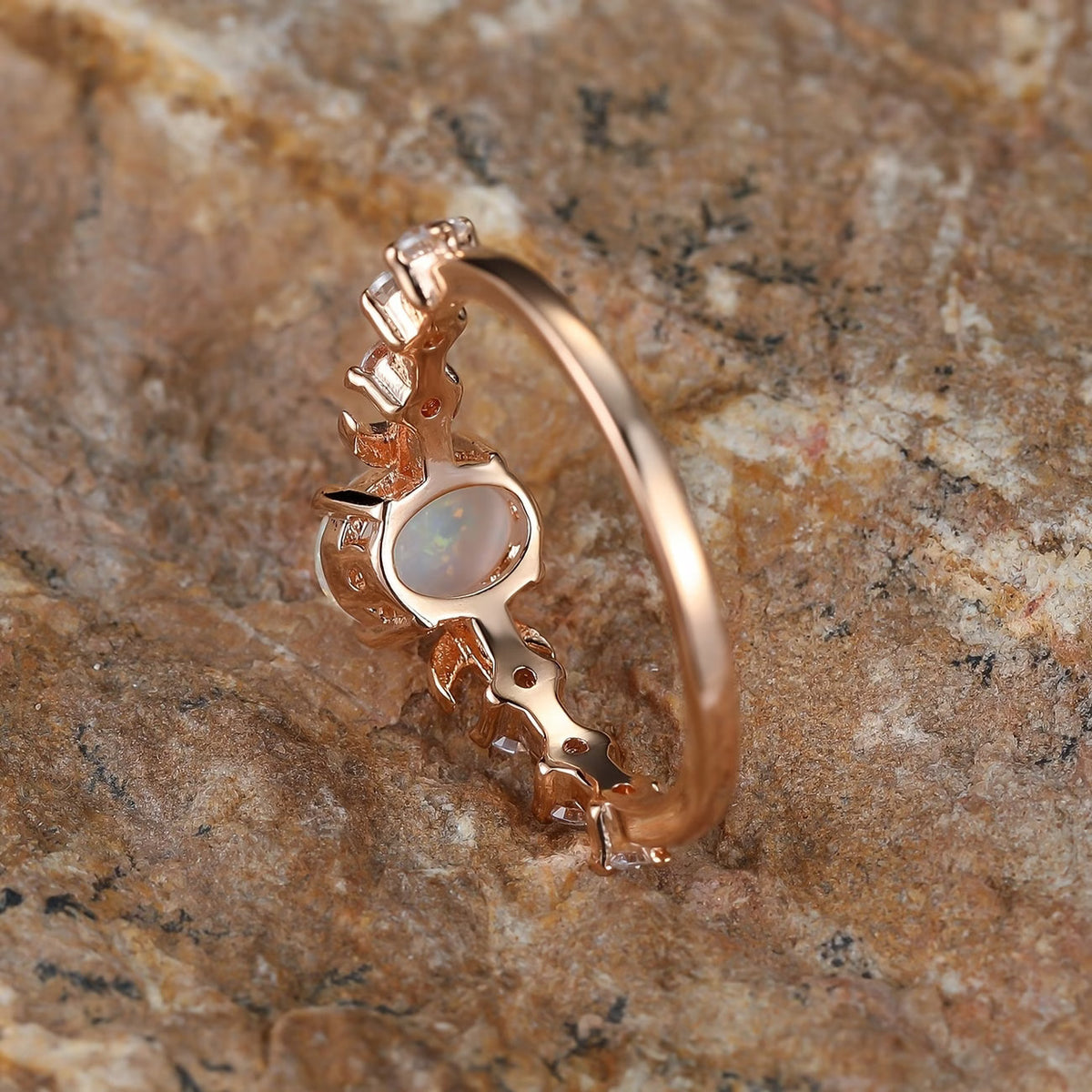 Anello a mezzaluna con opale | Oro rosa