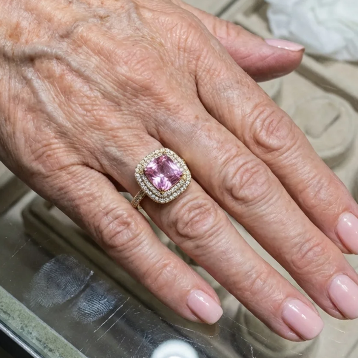 Anello con zaffiro rosa taglio cuscino | Oro rosa