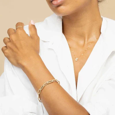 Collana con iniziale stile lettera d'amore | Oro bianco