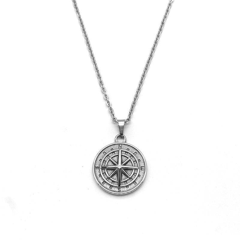 Collana con pendente a bussola | Oro