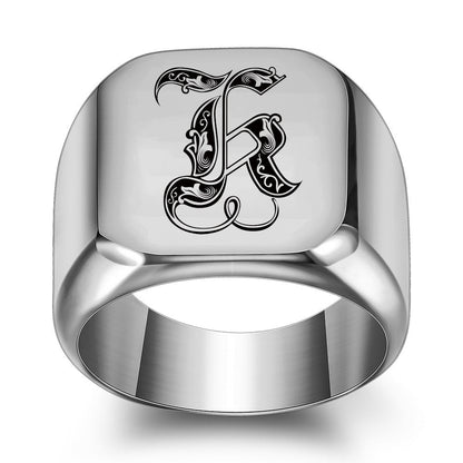 Anello con Iniziale Classic Noble | Oro Bianco