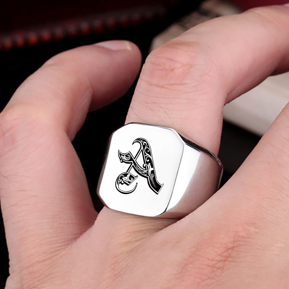 Anello con Iniziale Classic Noble | Oro Bianco