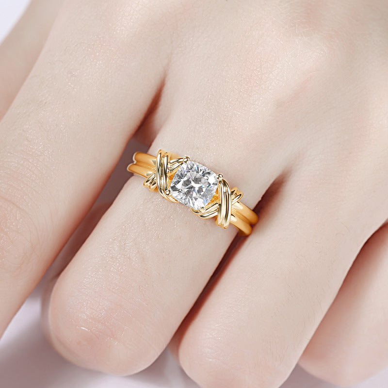 Anello a fascia con nodo | Oro