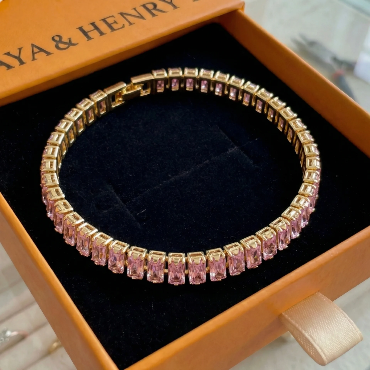 Pink Sapphire Vertéa Tennis Bracelet | Gold